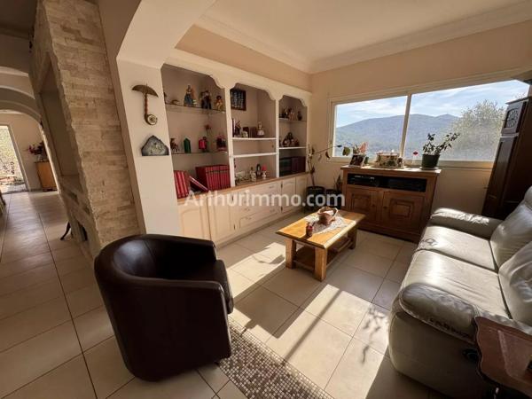 Vente                                                      Maison
                        
                     7 pièces                      200 m2                     à Sainte-Maxime