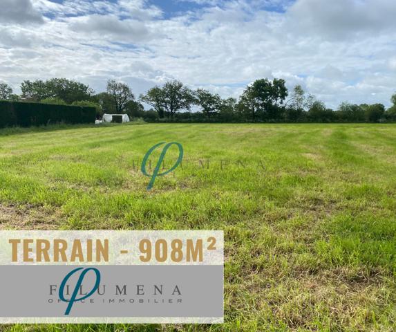 Terrain constructible 908 m²