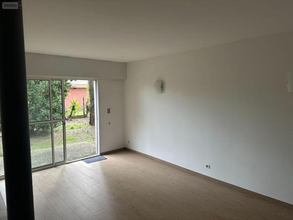 Local professionnel à louer à Pessac en Gironde (33600), ref : 147/841