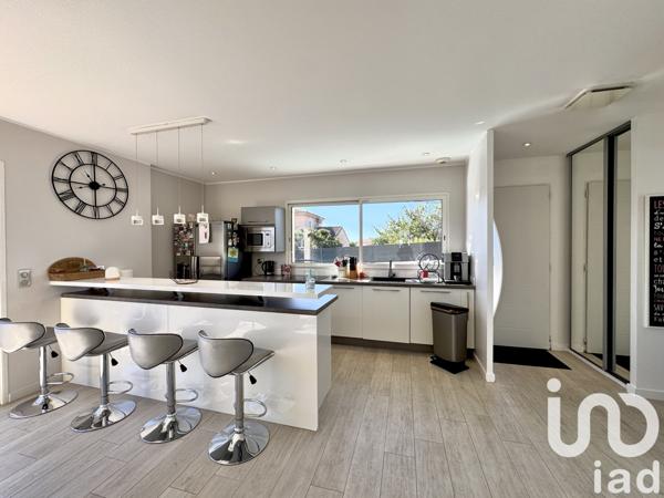 Maison à vendre 5 pièces 150 m² Villeneuve-lès-Maguelone