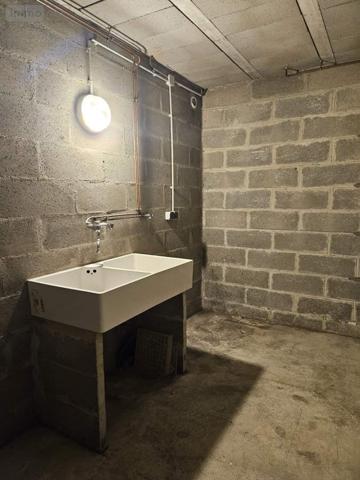 Maison à vendre à La Chartre-sur-le-Loir dans la Sarthe (72340), ref : 131964