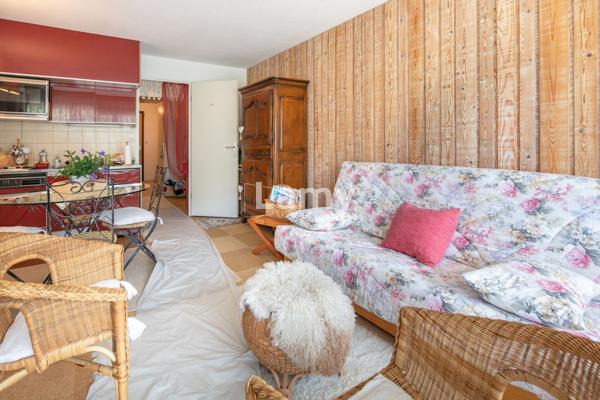 Parking + annexe + annexe + appartement