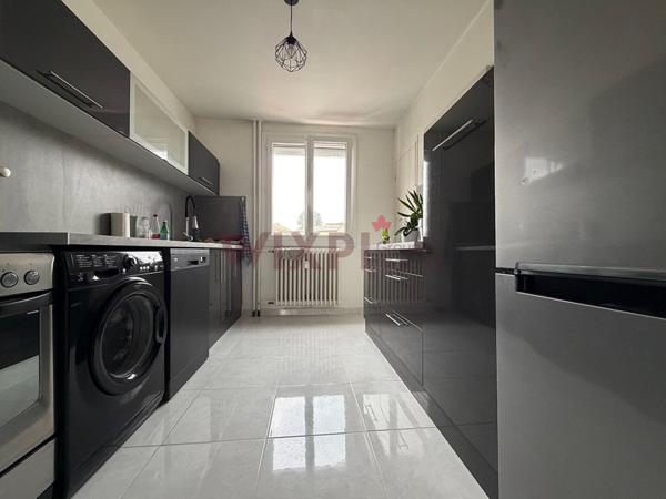 A VENDRE APPARTEMENT - CHATEAUVERT - VALENCE 26000 , Valence A VENDRE APPARTEMENT - CHATEAUVERT - VALENCE 26000 , Valence