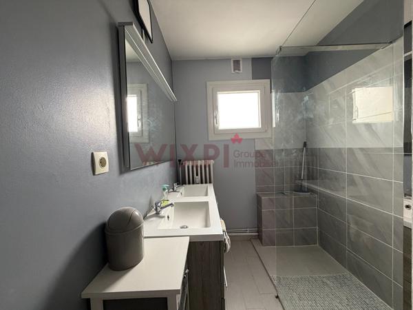 A VENDRE APPARTEMENT - CHATEAUVERT - VALENCE 26000 , Valence A VENDRE APPARTEMENT - CHATEAUVERT - VALENCE 26000 , Valence