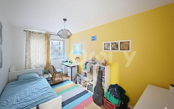 Appartement à vendre    2 pièces • 66 m2 Paris 13