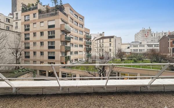 Appartement à vendre    2 pièces • 66 m2 Paris 13