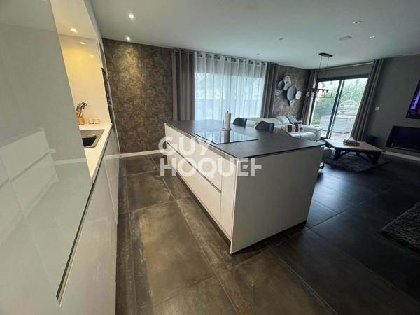 MAISON À VENDRE DE 7 PIÈCES DE 125,00 M²