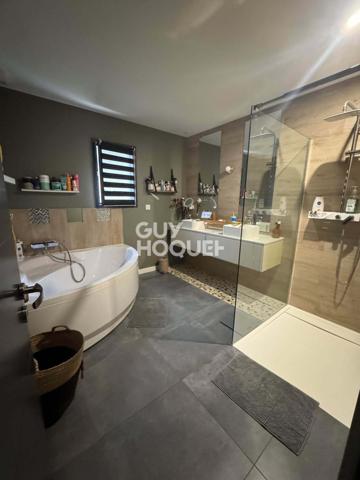 MAISON À VENDRE DE 7 PIÈCES DE 125,00 M²