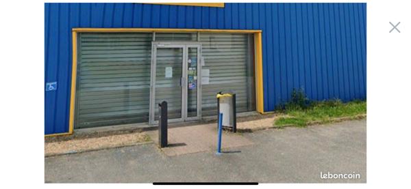 Local Commercial
         1 pièce
        - 1050 m² Bien prestige 599 000 € *