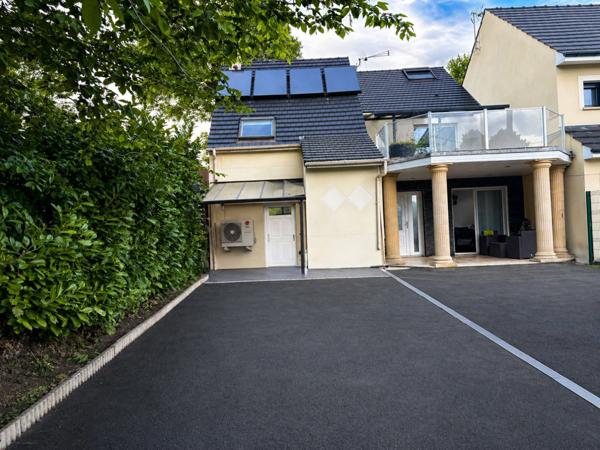 Maison à LES ESSARTS LE ROI (78690)