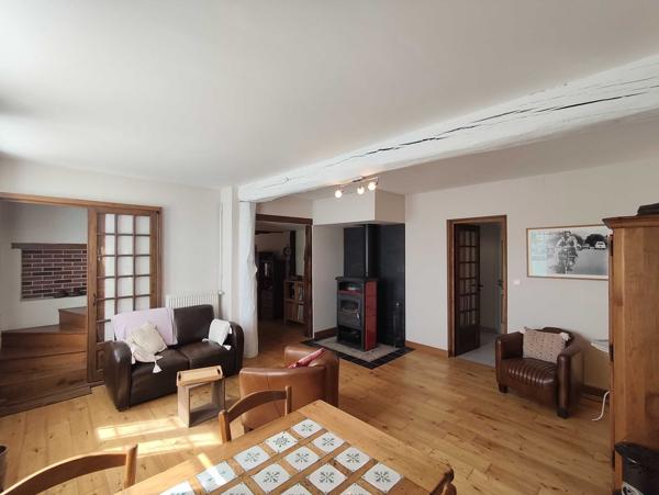 MAISON FAMILIALE A LA CAMPAGNE AVEC PARC ATTENANT
