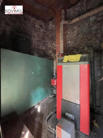 SANS VOISIN, ANCIENNE MAISON DE MEUNIER AU COEUR D ELA NATURE , AUTHENTIQUE LONGÈRE PROCHE RIVIÈRE