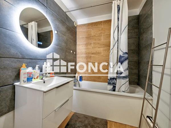 À vendre Appartement 2 pièces 53 m² - Mantes-la-ville 78711