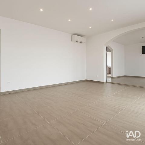 Droit au bail à vendre 70 m² Saint-Martin-de-Crau