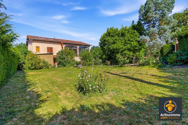 Vente                                                      Maison
                        
                     6 pièces                      193 m2                     à Brignais