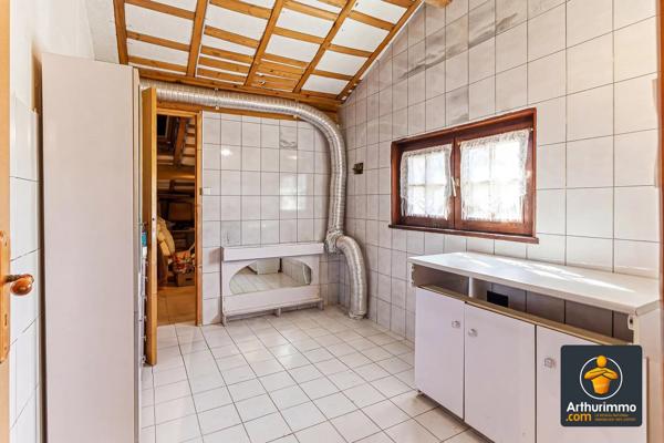 Vente                                                      Maison
                        
                     6 pièces                      193 m2                     à Brignais