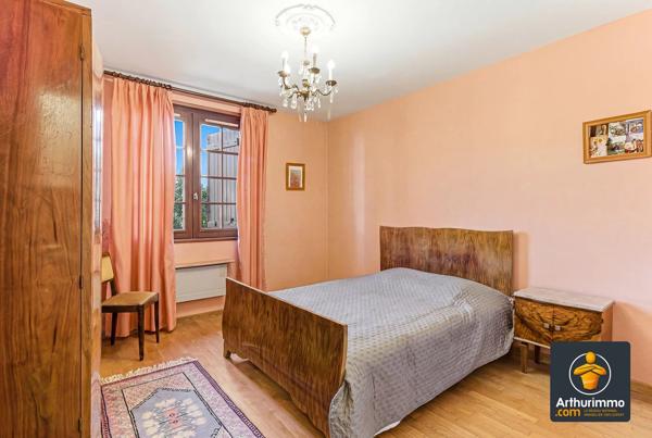 Vente                                                      Maison
                        
                     6 pièces                      193 m2                     à Brignais