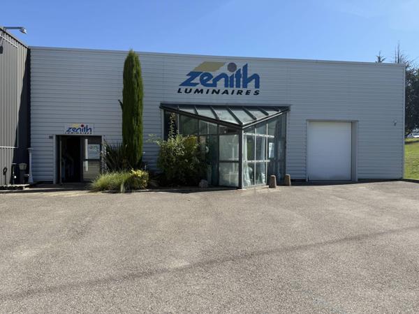 Local commercial de 184.52m² sur la commune de Davézieux