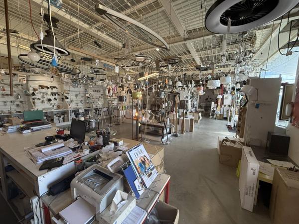 Local commercial de 184.52m² sur la commune de Davézieux