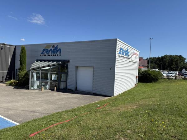 Local commercial de 184.52m² sur la commune de Davézieux