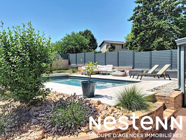En EXCLUSIVITÉ chez NESTENN !CRÊCHES-SUR-SAÔNE - Maison de plain-pied 6 pièces d'environ 125 m² avec piscine et garage