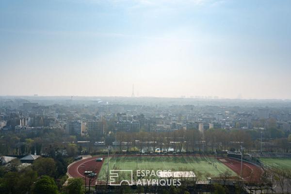 Étage élevé à raviver avec loggia et vue imprenable