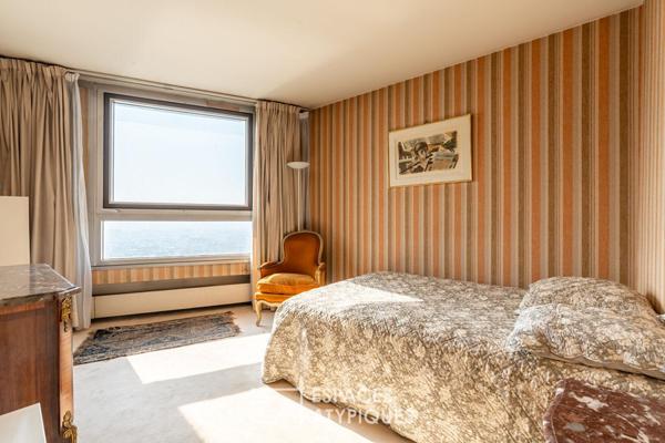 Étage élevé à raviver avec loggia et vue imprenable