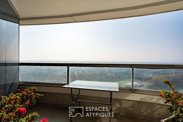 Étage élevé à raviver avec loggia et vue imprenable