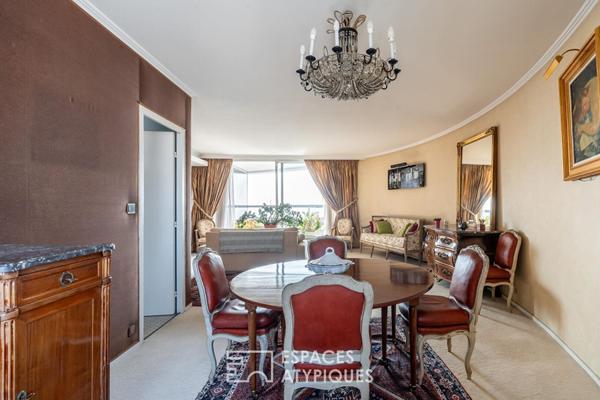 Étage élevé à raviver avec loggia et vue imprenable