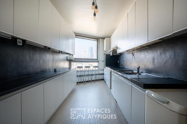 Étage élevé à raviver avec loggia et vue imprenable
