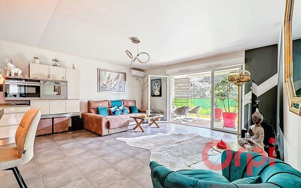 Appartement à vendre    3 pièces • 75,50 m2 Saint-Raphaël