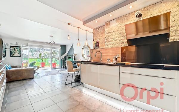 Appartement à vendre    3 pièces • 75,50 m2 Saint-Raphaël