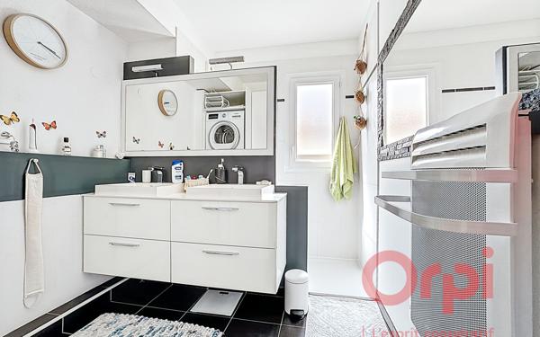 Appartement à vendre    3 pièces • 75,50 m2 Saint-Raphaël