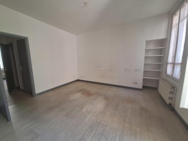 Appartement à vendre 58 240 € Montluçon 3 p 57 m² DPE E