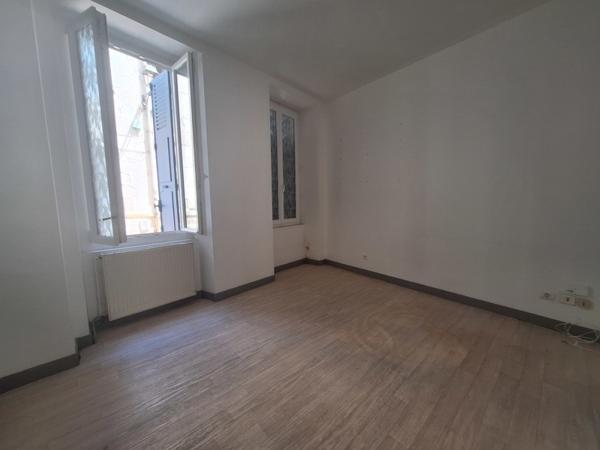Appartement à vendre 58 240 € Montluçon 3 p 57 m² DPE E