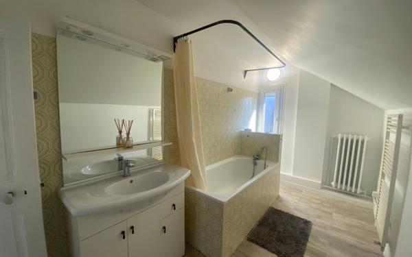 Maison à vendre    5 pièces • 115 m2 Rives