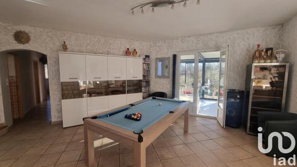 Maison traditionnelle 8 pièces de 242 m² à Tourves (83170)