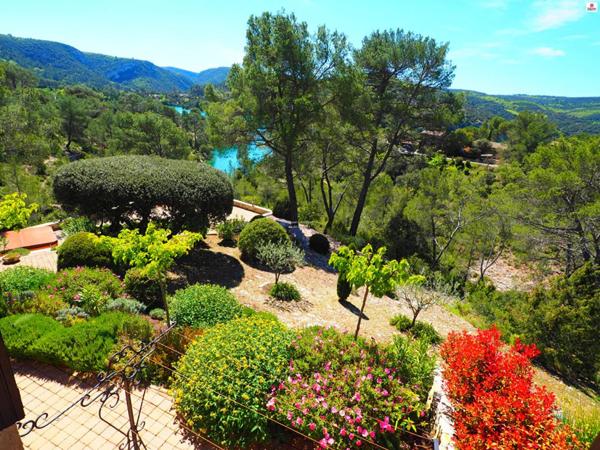 Maison à 100 mètres du lac d'Esparron de Verdon