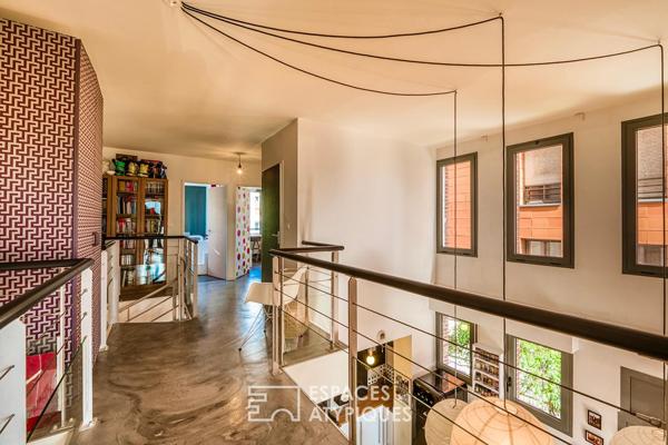 Loft duplex avec loggia et jardin, dans un ancien batiment portuaire