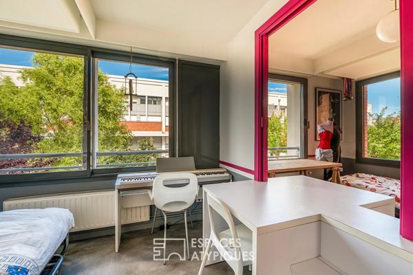 Loft duplex avec loggia et jardin, dans un ancien batiment portuaire