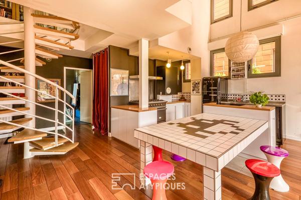 Loft duplex avec loggia et jardin, dans un ancien batiment portuaire