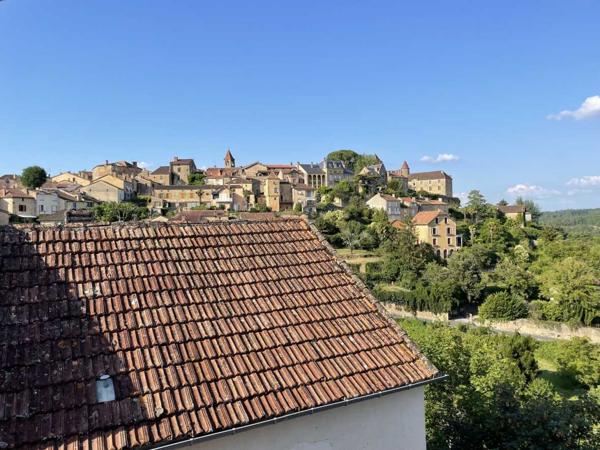 Maison ancienne - Saint-cyprien Maison en pierre avec splendide vue sur le village