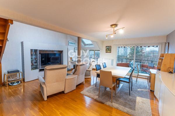 L'espace d'une maison, la tranquillité d'un appartement