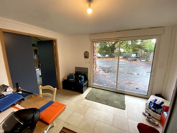 A VENDRE : une maison de 250 m2 avec un local d'activité 175 m2