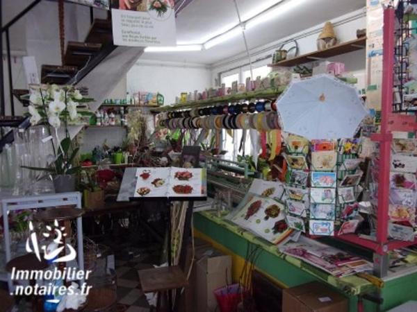 UNE MAISON A USAGE D'HABITATION