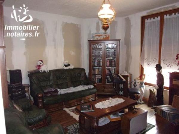 UNE MAISON A USAGE D'HABITATION