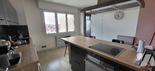 Appartement dernier étage Centre ville