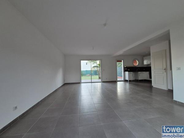 Maison
                                                                                                                                                                                                                                                                                                                        4 pièce(s)                                                                                                                                                                                                          3 chambre(s)                                                                                                                                                                                                          106  m²