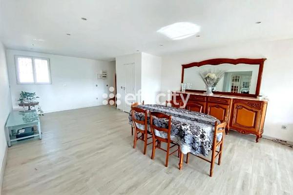 Maison 9 pièces - 250 m²