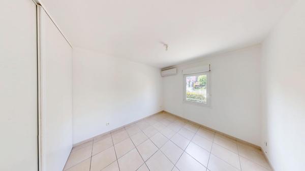 Rare avec très grande terrasse parking vue mer